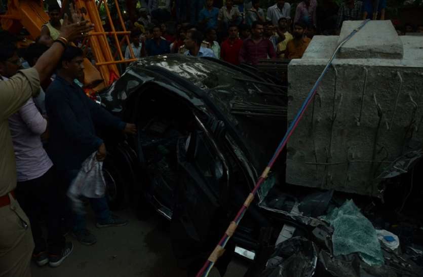 चौकाघाट फ्लाइओवर हादसा चौकाघाट फ्लाइओवर हादसाः पीएम के संसदीय क्षेत्र में मौत का तांडव, वह मना रहे जश्नः अजय राय