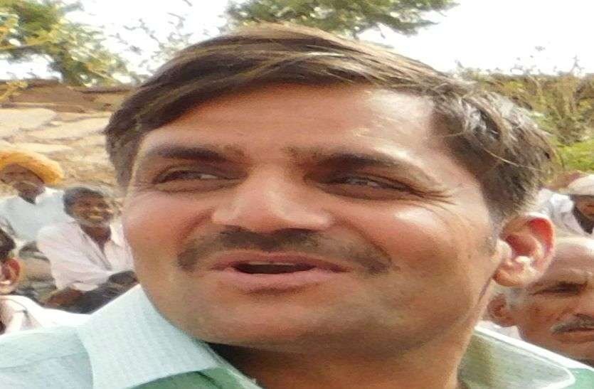 Rajasthan News - Latest Hindi News & Updates of Rajasthan जब कांग्रेस ने 27 में से 18 सीटें जीतीं तो करौली के जिला प्रमुख बने थे अभय मीना, फर्जीवाड़े के आरोप में भाजपा सरकार ने किया सस्पेंड