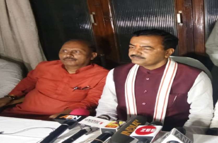 केशव मौर्य Breaking- चौकाघाट फ्लाइओवर हादसे में यूपी सरकार की बड़ी कार्रवाई, चीफ़ प्रोजेक्ट मैनेजर सहित 4 अफसर सस्पेंड
