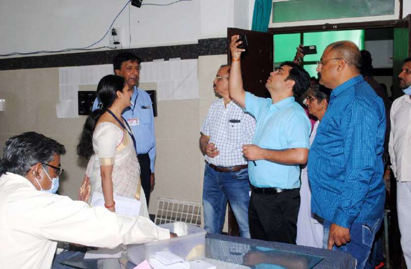 qwality inspection, hospitality, sehore hospitals, sehore patrika, patrika news, patrika bhopal, क्वालिटी इंस्पेक्शन टीम ने देखी अस्पताल की क्वालिटी, क्वालिटी जैसा कुछ नहीं आया नजर