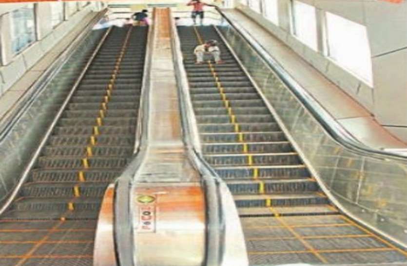 Jodhpur,jodhpur news,Jodhpur Hindi news,jodhpur latest news,Escalator,jodhpur rail facility,jodhpur rail mandal,jodhpur rail,jodhpur railway station gets 17th rank in clean rail mission, जोधपुर रेलवे स्टेशन पर एस्केलेटर की सुविधा लेने से पहले रहे सावधान, नहीं तो पड़ सकते है इस मुसीबत में