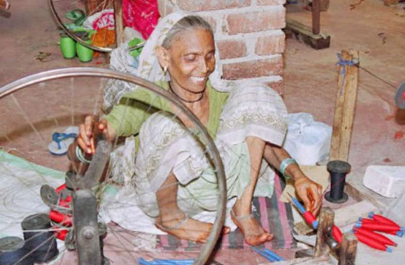 UP Penssion Scheme समाजवादी के स्थान पर योगी सरकार ने शुरू की ये पेंशन योजना