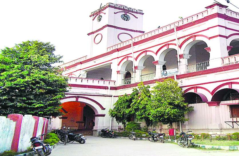 राजस्व अधिकारी अब नहीं बन सकेंगे सीएमओ, बैठक में लिया गया निर्णय, पढि़ए खबर... राजस्व अधिकारी अब नहीं बन सकेंगे सीएमओ, बैठक में लिया गया निर्णय, पढि़ए खबर...