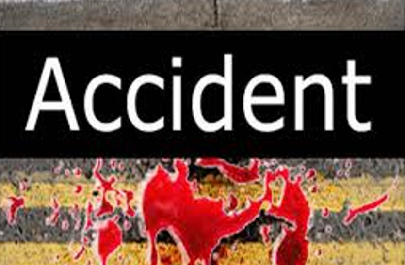 Road accident in jalaun orai national highway BIG BREAKING : जालौन में तेज रफ्तार ट्रक ने बिठूर गंगा स्नान के लिये जा रहे आठ को रौंदा, छह की मौत