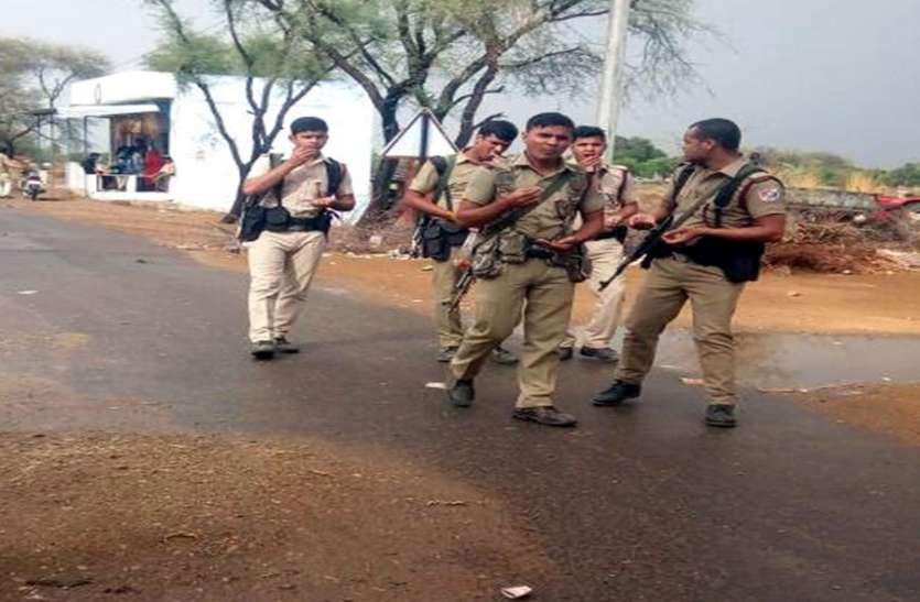 police force गुर्जरों के रुख को देखते हुए जिले में लगाई धारा 144