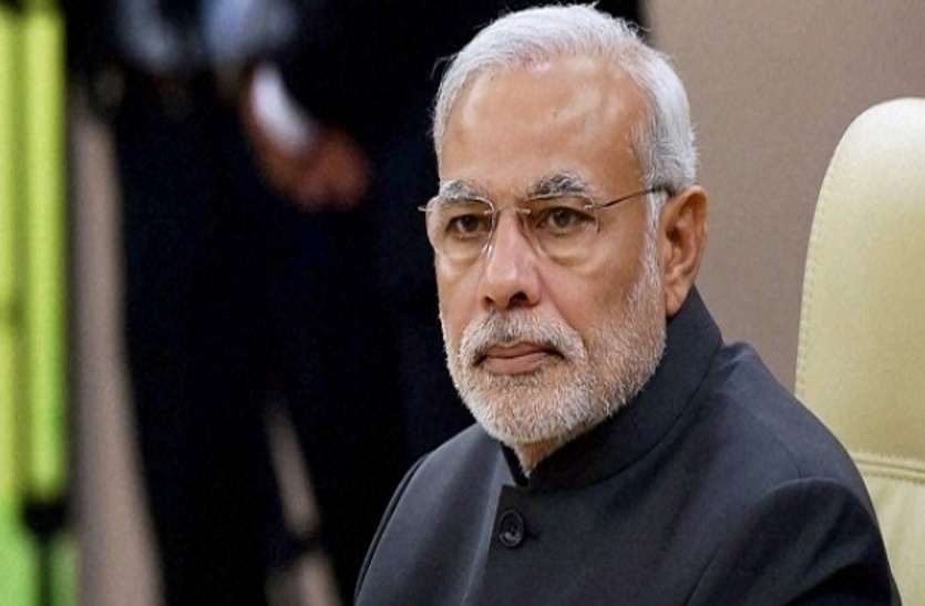 modi पीएम मोदी के अब तक वाराणसी न पहुंचने पर कांग्रेस ने कसा तंज, बताया 'चुनावी रोबोट'