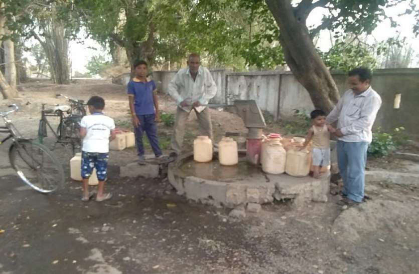 water proble, water shortage, water, sehore news, sehore patrika, patrika bhopal, water shortage: अल्पवर्षा के कारण जिला पेयजल अभावग्रस्त घोषित