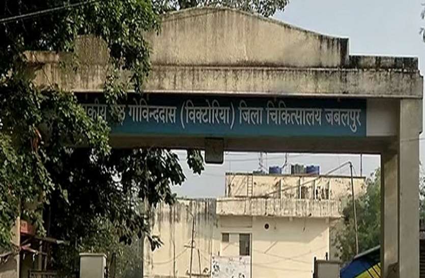Hospital visits अस्पताल का किया दौरा, अव्यवस्था देख रह गए भौचक्के
