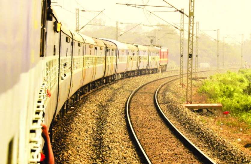 Search overnight at Udhana station, the robbers are still away from arrest उधना स्टेशन पर रातभर खोज, लुटेरे फिलहाल गिरफ्त से दूर