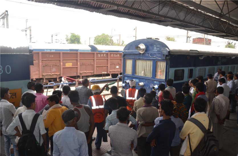 Laws to break the officers giving facilities to travelers, what is the matter यात्रियों को सुविधा देने वाले अधिकारी ही तोड़ रहे नियम, जाने क्या है मामला