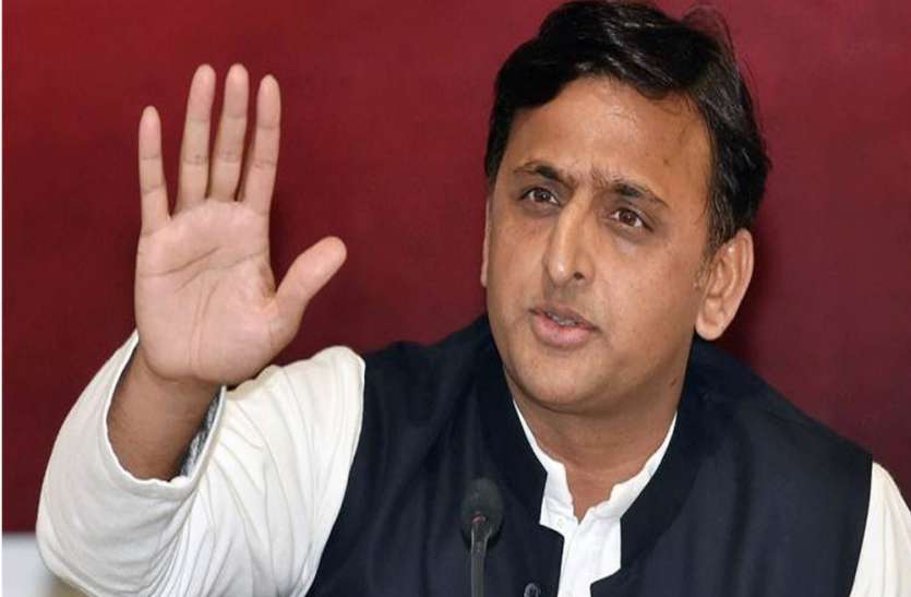 Samajwadi sent team to meet arrested Allahabad students leaders इलाहाबाद के छात्रों से जेल मिलने जाएंगे सपा नेता- अखिलेश ने बनाई जांच टीमें
