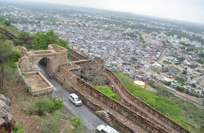 Chittorgarh कभी परकोटे में सिमटा था चित्तौड़ शहर, रात दस बजे उदयपुर से आने वाली ट्रेन के बाद बंद हो जाते थे दुर्ग के द्वार