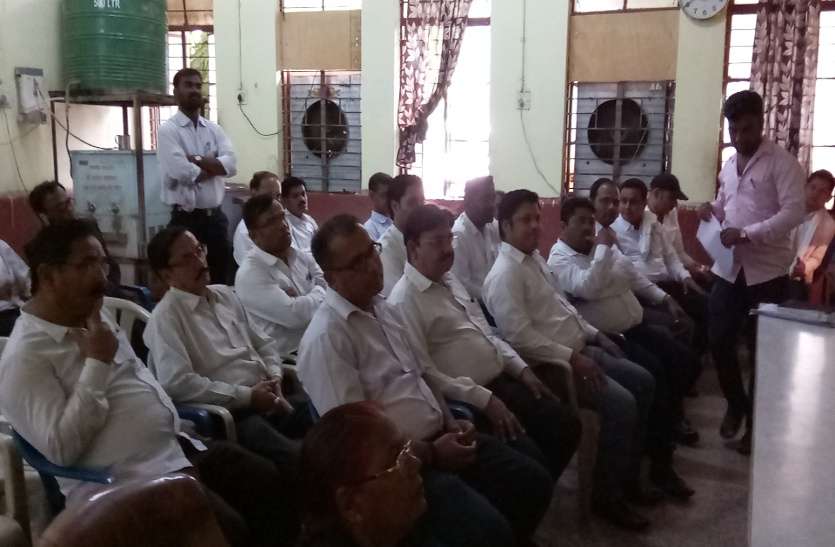 Rajnandgaon patrika पत्रिका चेंजमेकर्स अभियान : लोकतंत्र के चारों स्तंभ ईमानदारी से चले तो राजनीति सुधर जाएगी