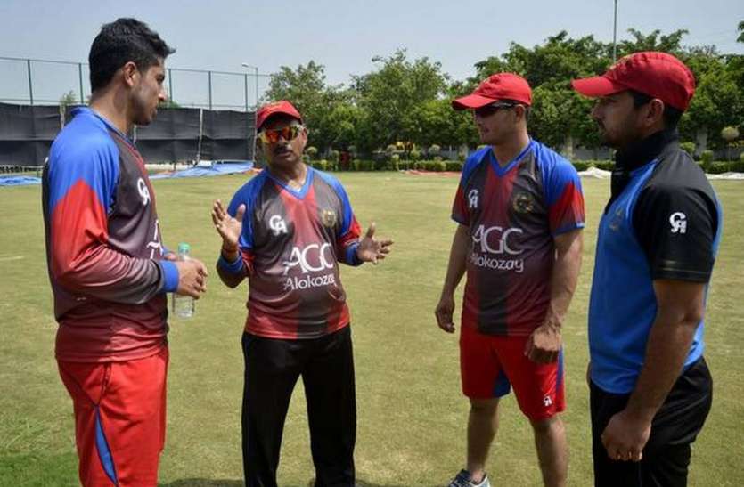 ipl राशिद-मुजीब को ट्रेनिंग देने वाला ये भारतीय अब जिम्बाब्वे क्रिकेट का सुधारेगा भविष्य