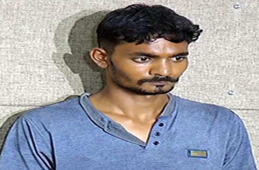 Two arrested including Kishore शोरूम कर्मचारी से हुई लूट का पर्दाफाश