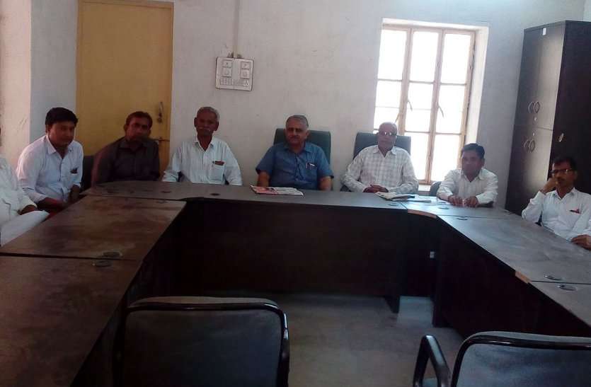 Advocates Seminar,Change makers Program in Siwana सिवाना में चेंजमेकर कार्यक्रम के तहत संगोष्ठी में बोले अधिवक्ता,लोकतंत्र की मजबूती के लिए स्वच्छ राजनीति जरूरी
