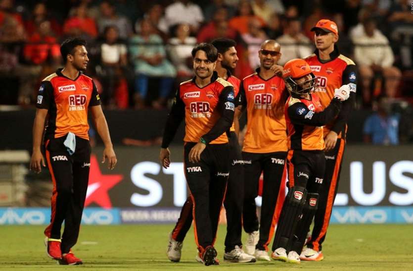 srh IPL 2018: SRH के इस गेंदबाज ने बनाया वो रिकॉर्ड, जिसे चाह कर भी कभी याद नहीं करना चाहेंगे