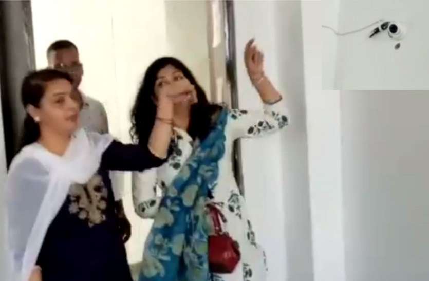 Cctv Cameras In Female Teachers Room आवासीय शिविर में महिला शिक्षकों के कमरे में लगे थे कैमरे, शिक्षकों ने जताया विरोध