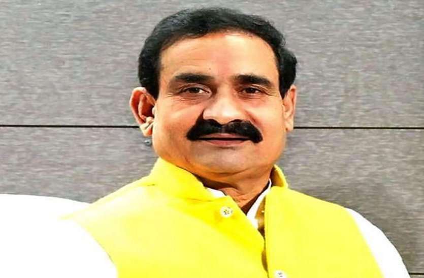 narottam mishra पूर्व मंत्री नरोत्तम मिश्रा के समर्थन में आई उमा भारती कहा, छवि खराब करने का प्रयास कर रही कमलनाथ सरकार
