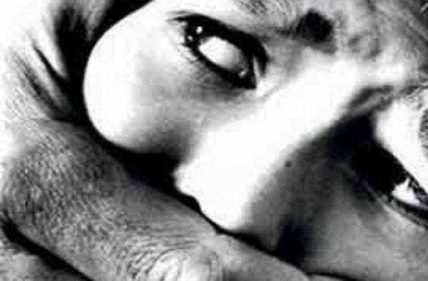 crime news योगी सरकार में बड़े ओहदेदार हैं, लेकिन लडक़ी को घर में बुलाकर छेड़ा