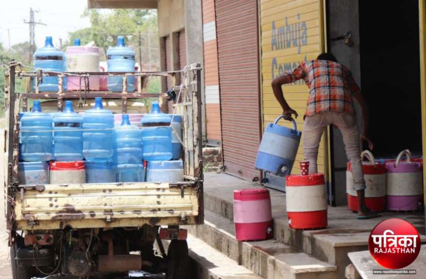 banswara बांसवाड़ा : मिनरल वाटर के नाम पर रोज गटक रहे हजारों लीटर पानी, आरओ प्लांट की सच्चाई जानकर उड़ जाएंगे होश