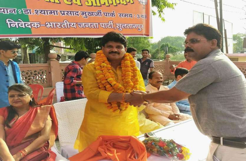 sultanpur सहकारी बैंक के हालात व दिशा-दशा सुधारना हमारी सर्वोच्च प्राथमिकता : विजय मिश्रा