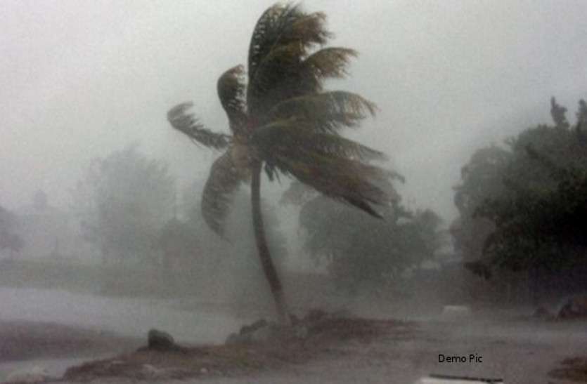 thunderstorm video VIDEO: यकीन मानिए, आज तक नहीं देखा होगा आपने ऐसा तूफान, थम गई सांसें