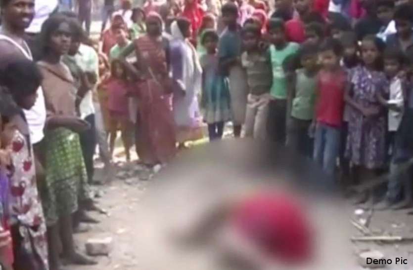 banswara बांसवाड़ा : गांव वालों के सामने 8 लोगों ने मिलकर विवाहिता को ऐसे किया बेइज्जत, फिर महिला ने उठा लिया ये कदम