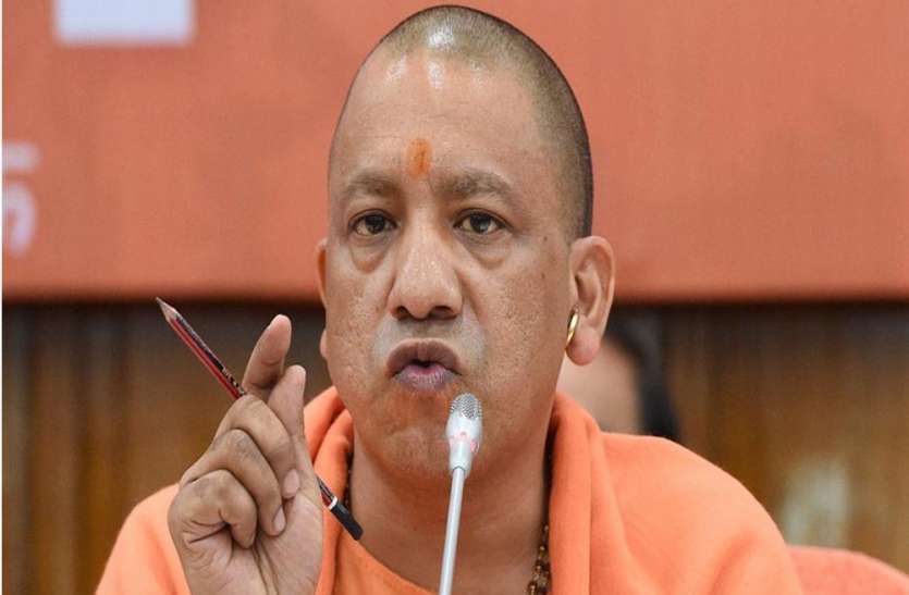 CM yogi सीएम योगी के सख्त तेवरों का दिखा असर, गांव की पगडंडियों पर चलेंगे अफसर