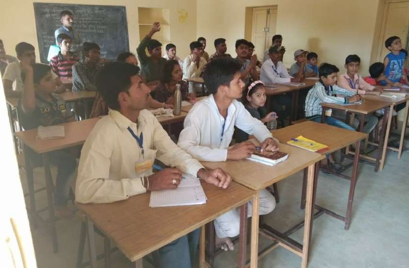 Jaisalmer patrika JAISALMER NEWS- वैदिक भाषा संस्कृत सीखने की ललक खींच लाई यहां तक, अब कर रहे...