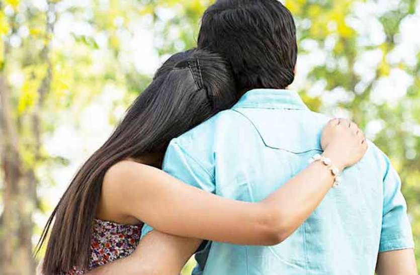 meerut वह 28 का आैर वो 45 की, दो बच्चों की शादी भी हो चुकी, रात को आयी थी मिलने, फिर...