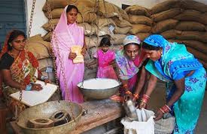 news bulletin गांव में नई राशन दुकानों में समितियां की नहीं रूचि