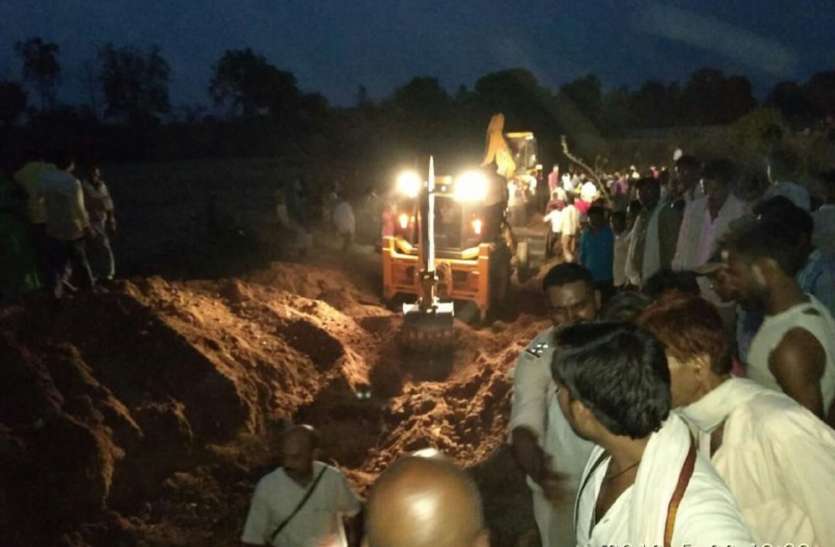 big accident three man killed पानी लाने के लिए बना रहे थे नाली, लेकिन हो गई बड़ी दुर्घटना, तीन की मौत