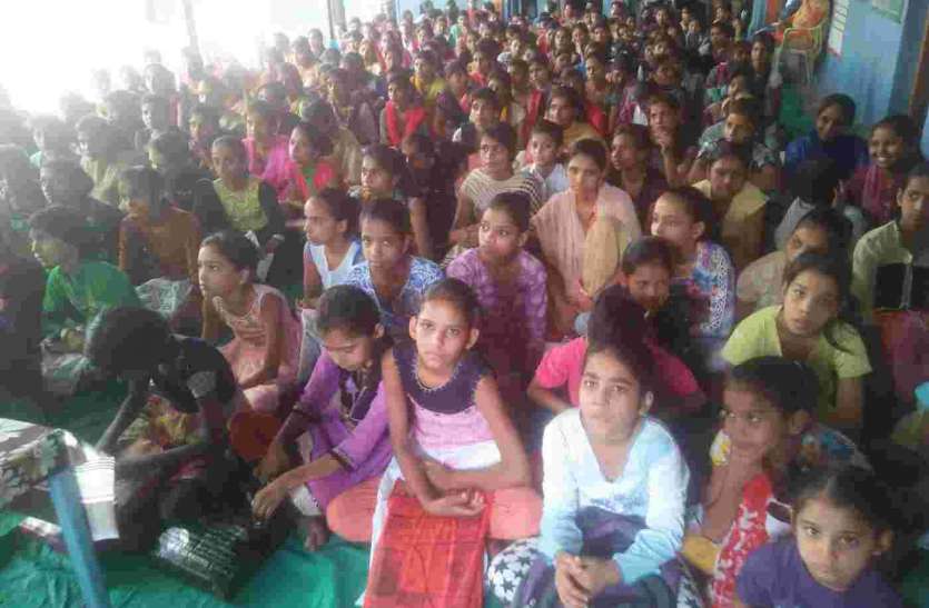 Pratapgarh 55 अभिरूचि एवं कौशल विकास प्रशिक्षण शिविर में सीखे हुनर को जीवन में अपनाएं - कुलराज मीणा