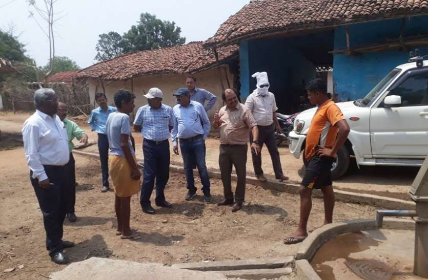 balaghat news प्रमुख अभियंता पीएचई ने समूह पेयजल योजना का किया निरीक्षण