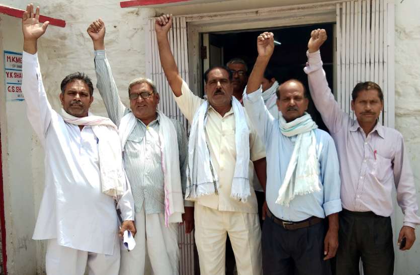 bandikui postel workers मांगों को लेकर डाककर्मियों ने जताया विरोध