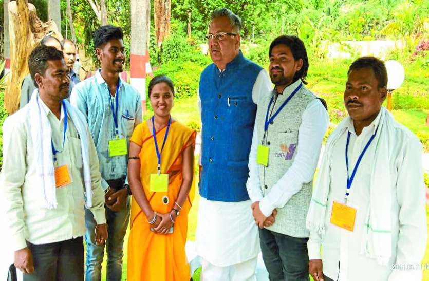 सीएम की चाय पर चर्चा माओवाद की मांद से निकले हीरों के साथ सीएम की चाय पर चर्चा, जानिए इस मीटिंग खास बातें