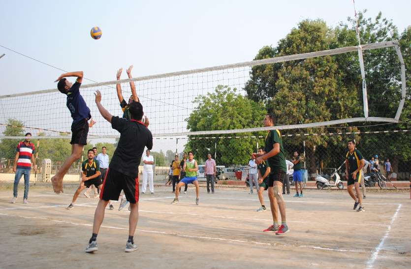 hand ball play कागजी फेरों में उलझी हैंडबॉल एकेडमी