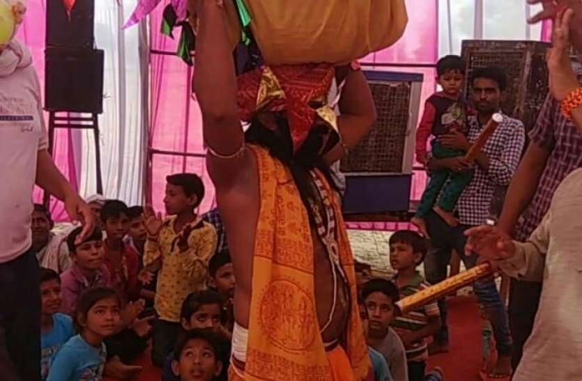 Pompously celebrated nandotsav धूमधाम से मनाया नंदोत्सव