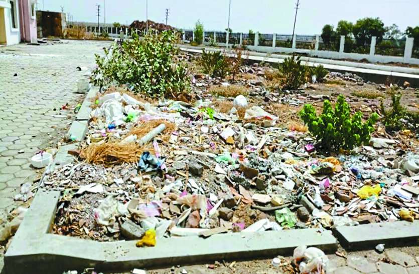 kachara राजधानी का एक ऐसा क्षेत्र जहां हर माह 800 रुपए लेने के बाद भी मेंटेनेंस नहीं