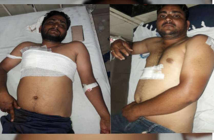 knife war in sikar rajasthan राजस्थान में चाकूबाजी : जो भी आया सामने उसी के मार दिए चाकू, 3 जनों की जिंदगी जोखिम में, भरे बाजार में मच गया हड़कम्प