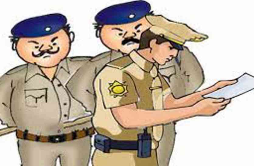 chhindwara पुलिस का फर्जीवाड़ा सामने आया तो नौकरी पर बन आई