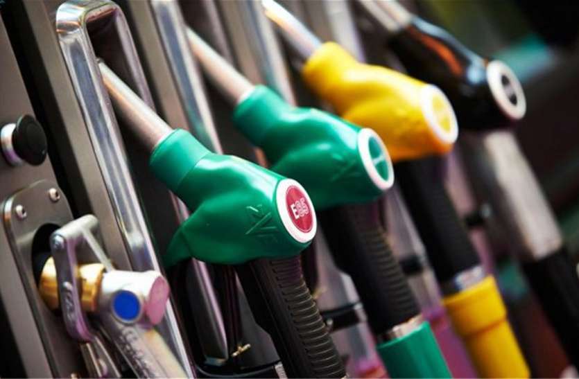 Increased price of petrol, diesel कोई पड़ोसी के साथ ऑफिस जा रहा तो किसी ने बंद किया कार का एसी