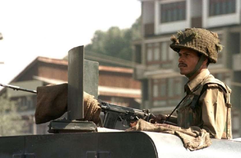 mobile phone कश्मीर: अब सुरक्षाबलों से हथियार नहीं लूट पाएंगे आतकंवादी, ऐसे लगेगी रोक