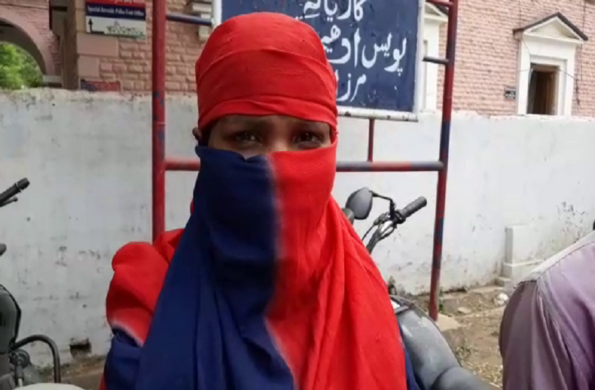 Gangrape in Mirzapur किशोरी को अगवा कर गैंगरेप, पुलिस पर पैसे लेकर आरोपियों को छोड़ने का आरोप