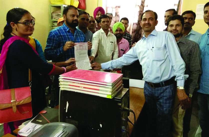 worker on protest हनुमानगढ़ की खबरों के लिए क्लिक करे