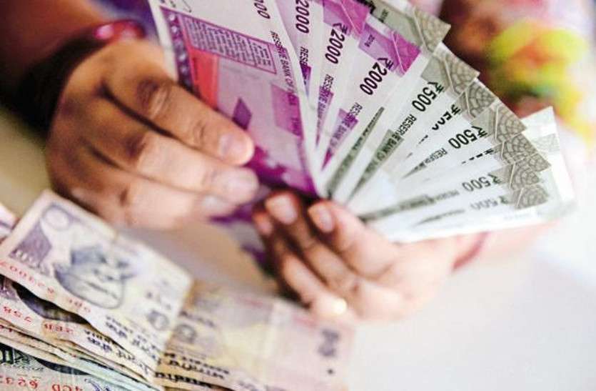 rupees इन तीन ठग से रहें सावधान, विदेश में नौकरी का झांसा देकर ले उड़े हैं डेढ़ करोड़ रुपए