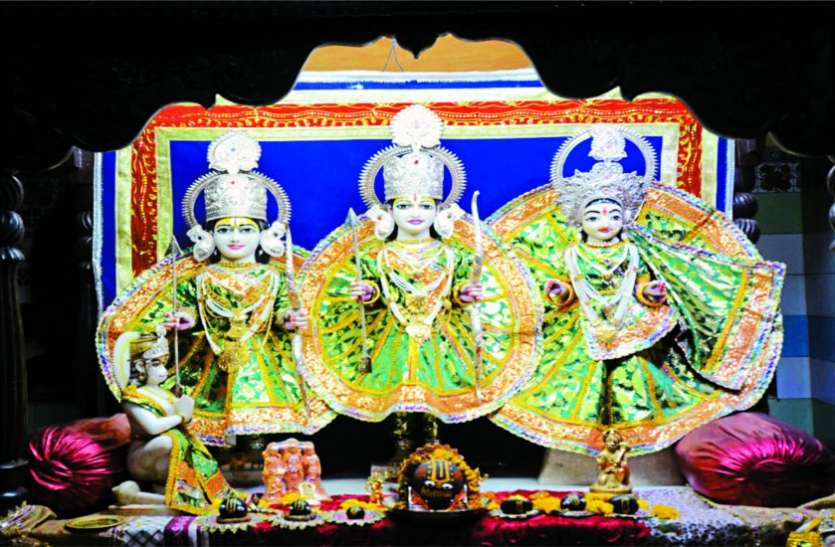 Purushottam Month And Ramazan month together पर्वों का संगम: मंदिरों में पूजा और मस्जिदों में हो रही इबादत
