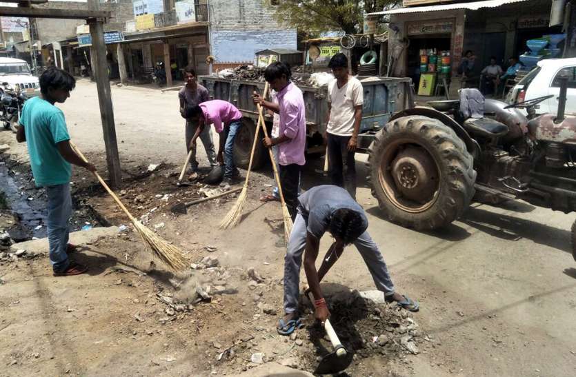 Cleanliness campaign पंचायत ने छेड़ा अभियान तो चमकने लगी भोपालगढ़ की सड़कें