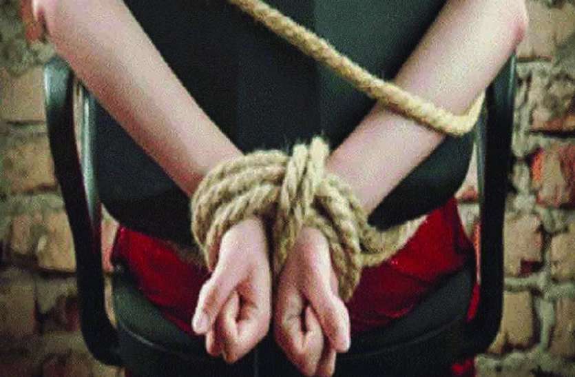 Rajsamand,Rajsamand news,Rajsamand Hindi news,rajsamand news in hindi,rajsamand latest news rajsamand,Latest News rajsamand,Latest hindi news rajsamand, बंधक बना किशोर- किशोरी को पीटने का वीडियो वायरल